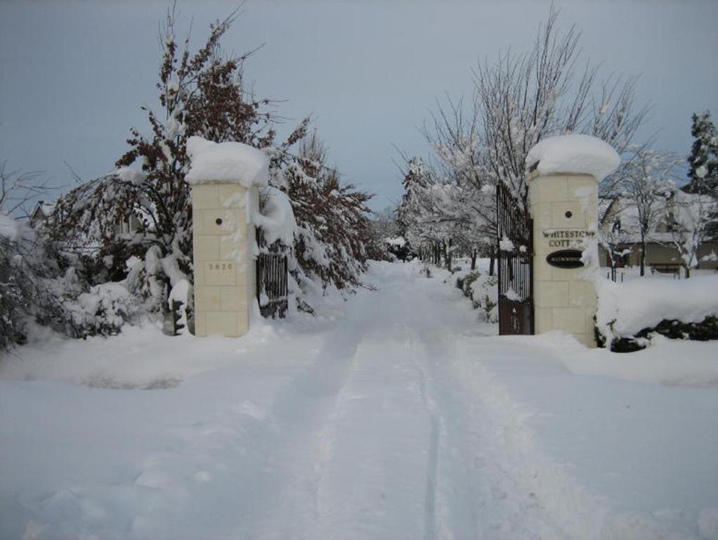 Whitestone Cottages Windwhistle Екстер'єр фото
