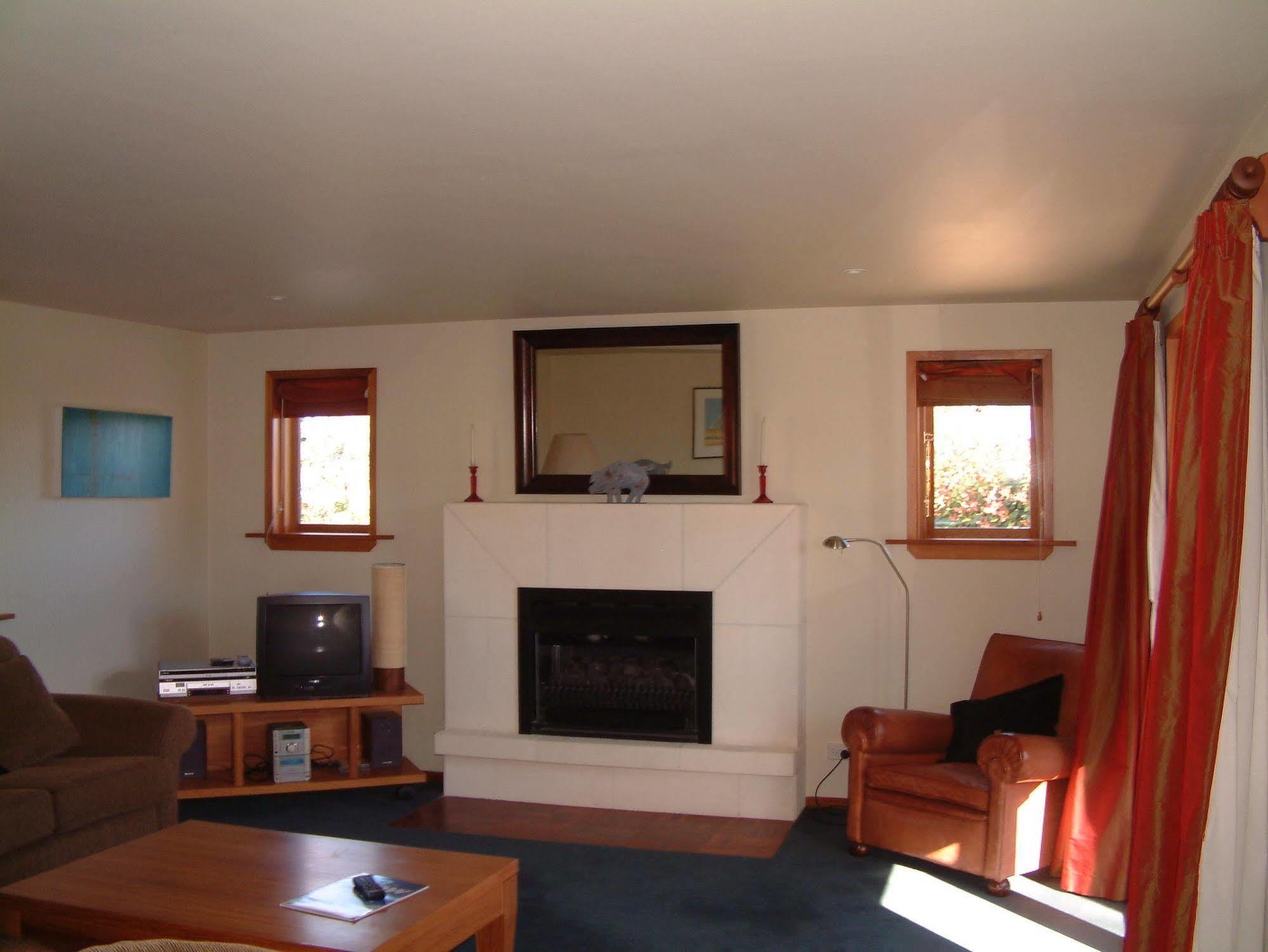 Whitestone Cottages Windwhistle Екстер'єр фото