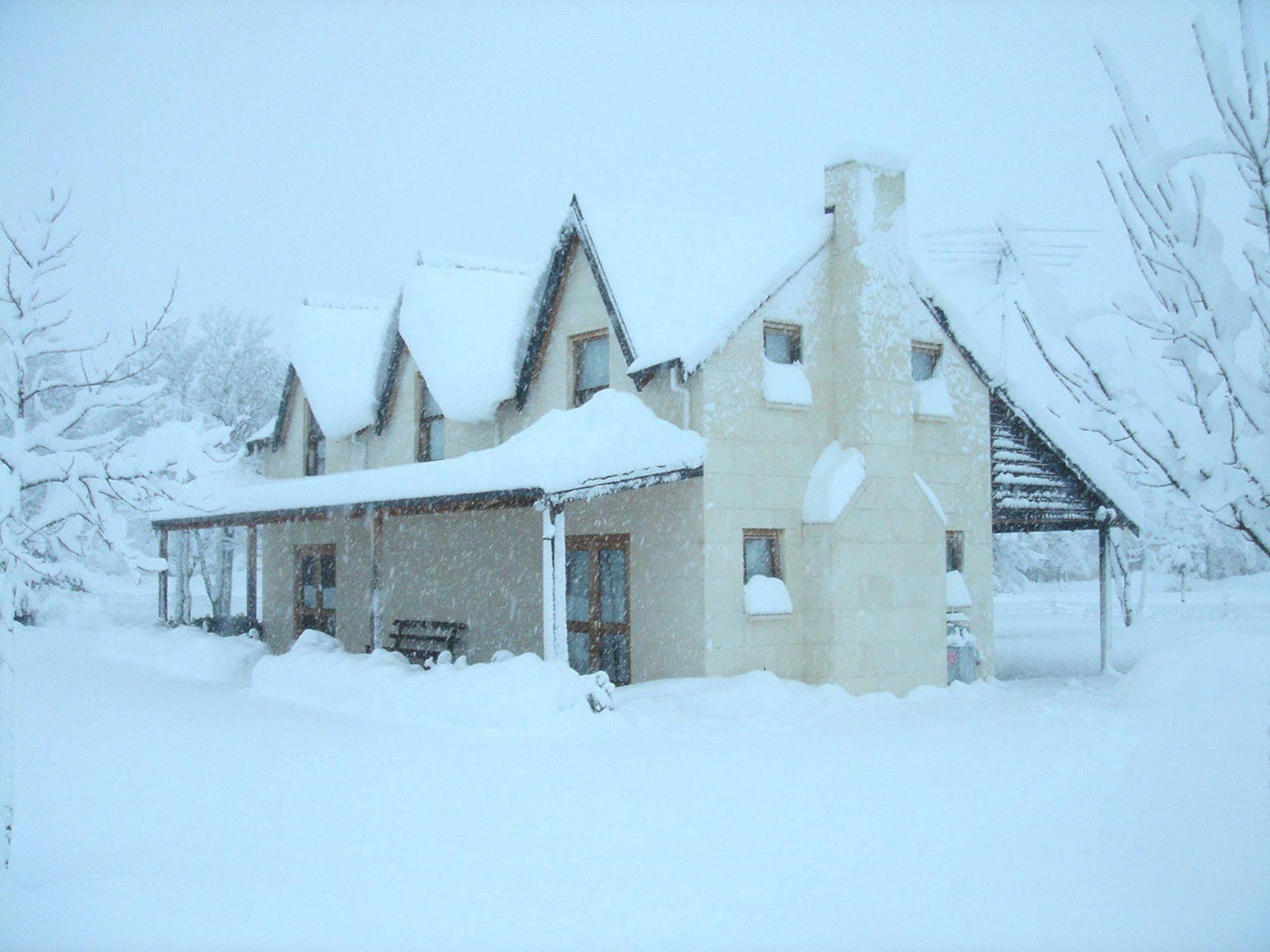 Whitestone Cottages Windwhistle Екстер'єр фото